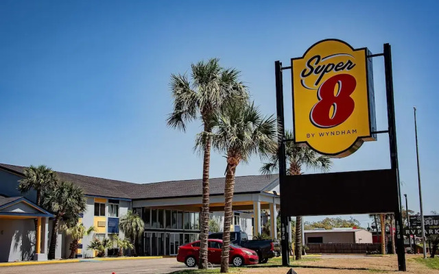 Biloxi Beach Hotel