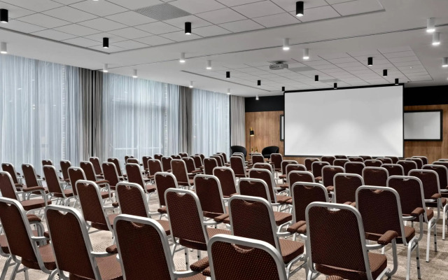 Renaissance Amsterdam Schiphol Airport Hotel
