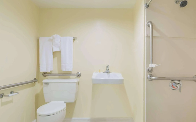 Quality Inn New Orleans I-10 East