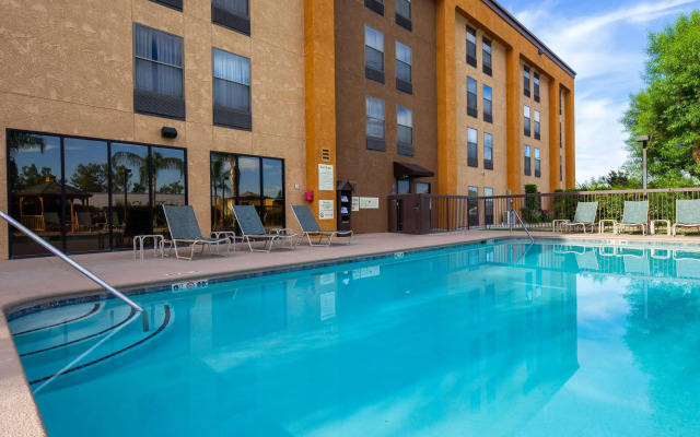 Best Western Plus Fresno Airport Hotel