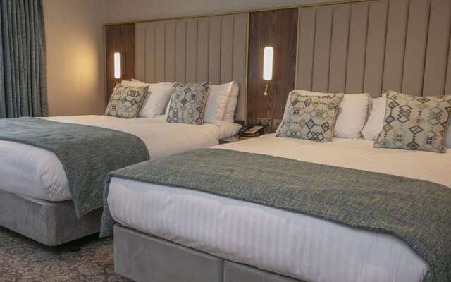 Clifton Hotel