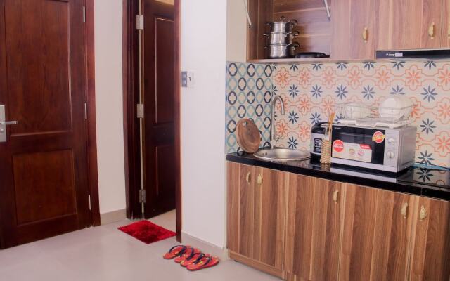 Airy Art Apartment My Khe Beach