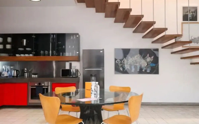 w Luxury 3BR House With Terrace in Miraflores