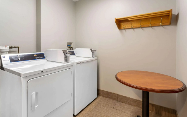 Hawthorn Suites by Wyndham Allentown-Fogelsville