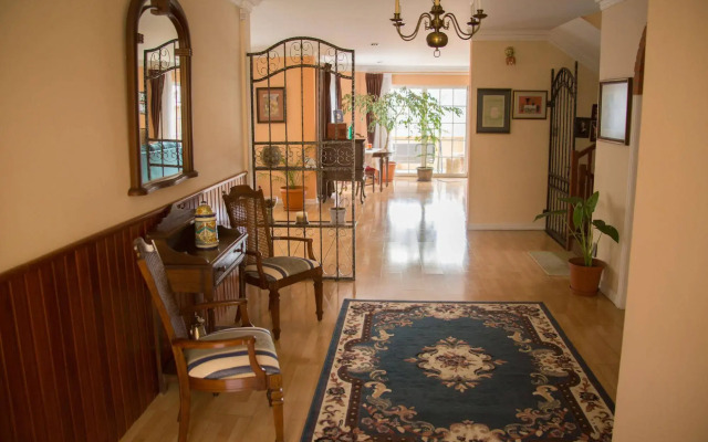 La Colina Bed and Breakfast