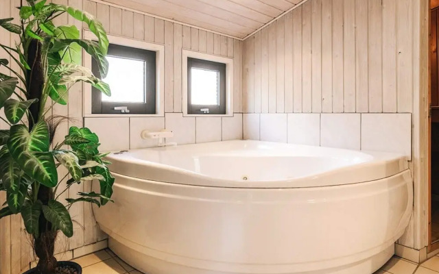 6 Person Holiday Home in Spottrup-by Traum