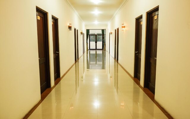 Namira Hotel Syariah by OYO Rooms