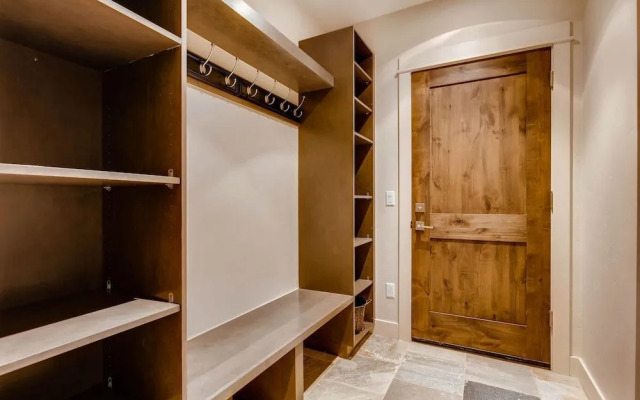 River Song At The Shores