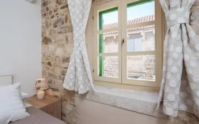 Cindro Apartment with Terrace
