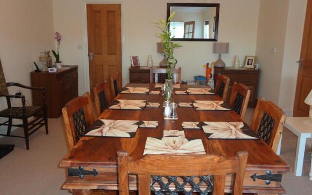 Tudor Rose Bed And Breakfast