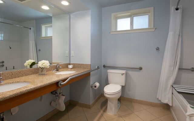 Avila Lighthouse Suites