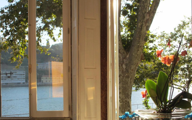 Porto Douro River Guest House