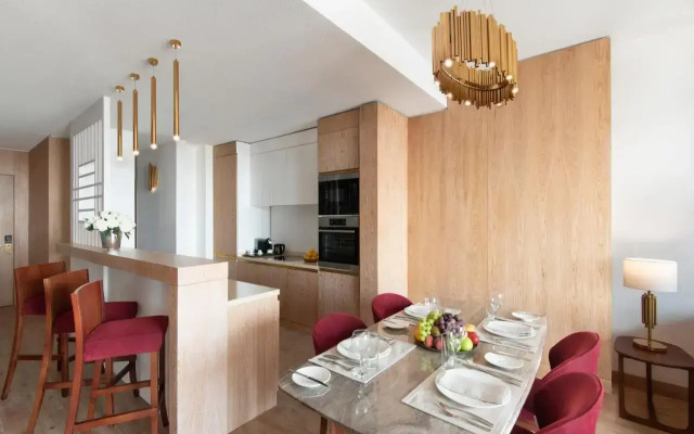 The Bentley Luxury Hotel and Suites