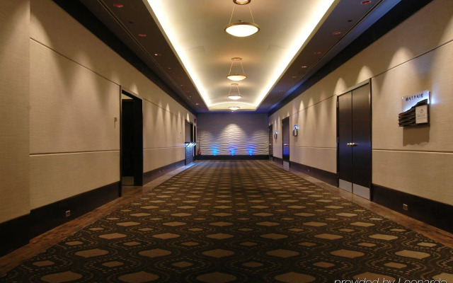 Delta Hotels by Marriott Edmonton Centre Suites