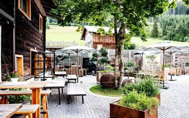 Peakini Farmhaus