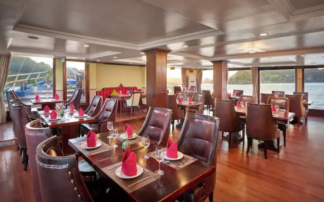 Verdure Lotus Classic Cruise on Lan Ha Bay