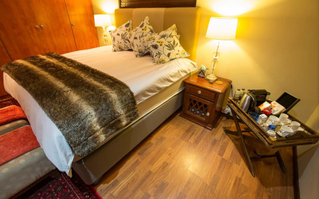 Spacube Luxury Suites and Spa