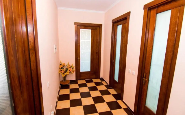 Charming Apartment in Villa near Airport