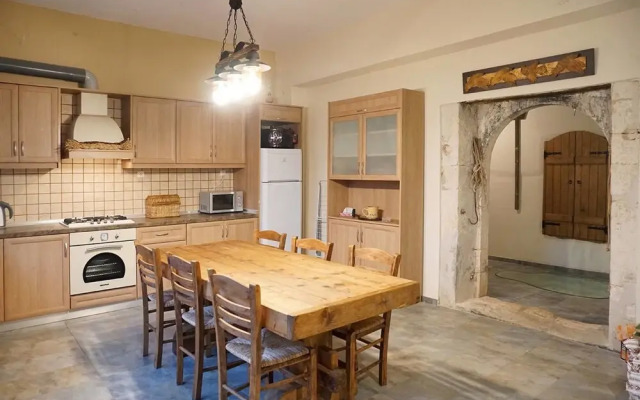 Delightful Country Mansion in ''Armeni''