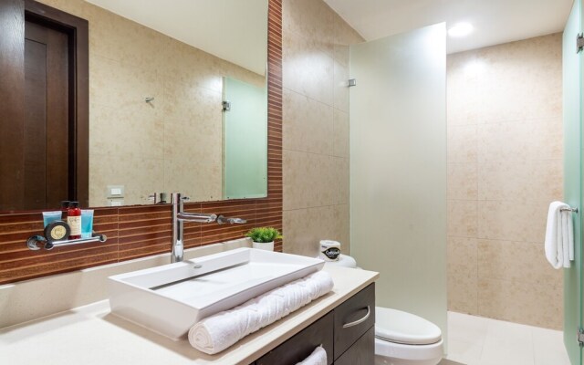 Z Casa Marea 2 Bedroom Condo by Redawning