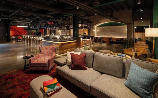 Moxy Cincinnati Downtown