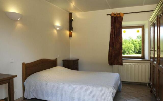 Gîte Colombé-le-Sec, 3 pièces, 4 personnes - FR-1-543-76