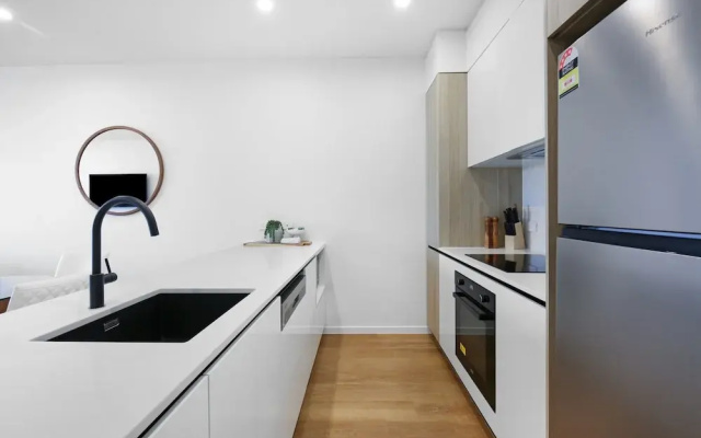 Surfers Paradise 2-bed Flat With Luxury Amenities