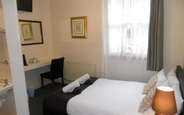 Relax Inn Guest House