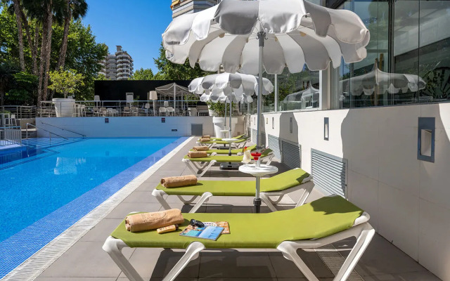 Belroy Hotel and Apartments