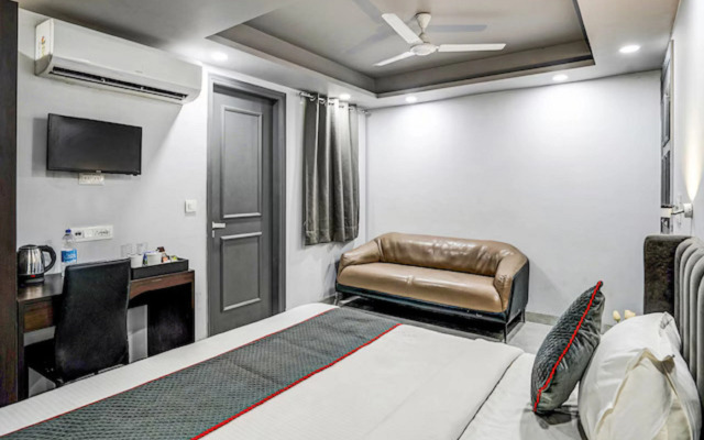 Collection O 77161 Shalimar Bagh