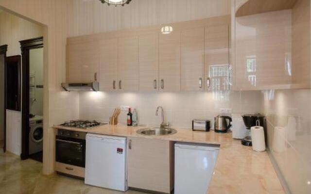 TiflisLux Apartment - Old City