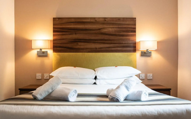 Livingston Lodge Hotel