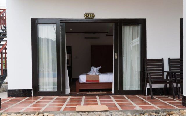 Vang Vieng Savanh Sunset view resort