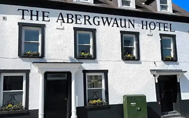 Jt Abergwaun Hotel