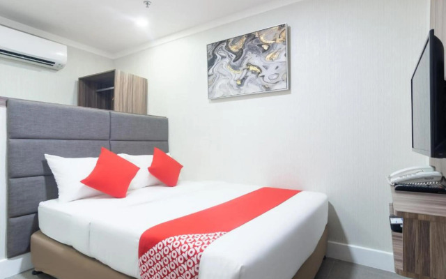 Oyo 208 Anika Suites