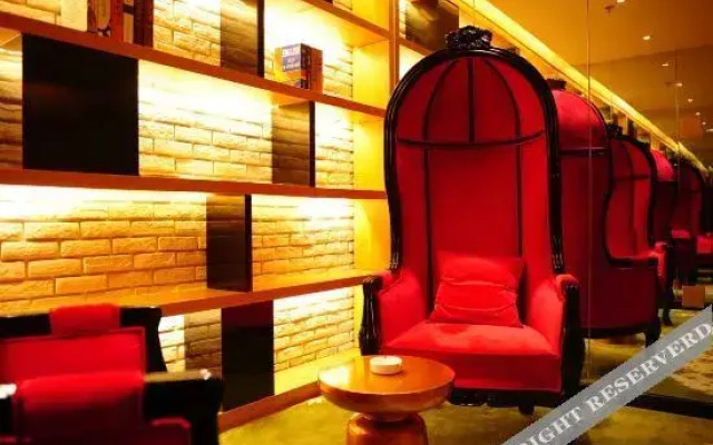 Super 8 Hotel (Dengzhou Fairview Garden Hospital of Traditional Chinese Medicine)