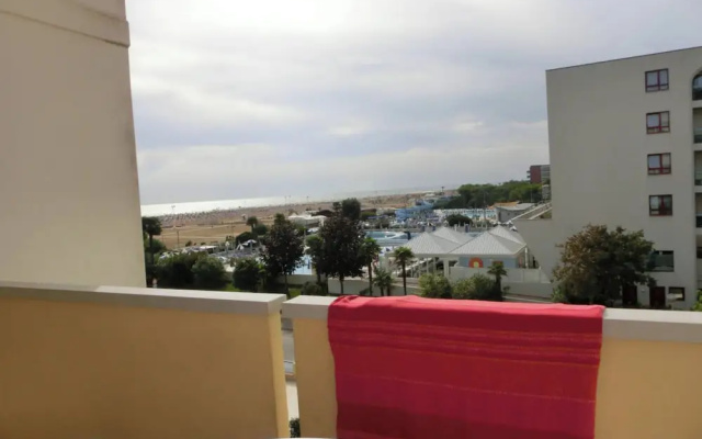 Homely Seaview Studio Flat With Balcony - Beahost