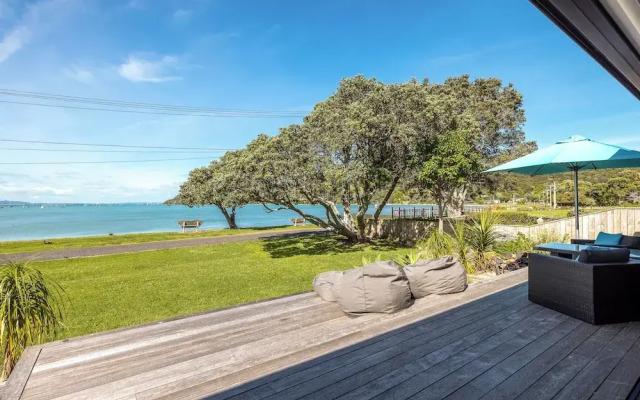 The Golden Pohutukawa Beach House