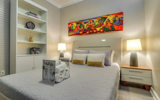 Sunny Miami Beach Condo Steps to Boardwalk!