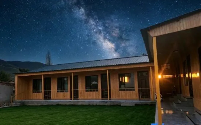 Nalati Flower Guest House