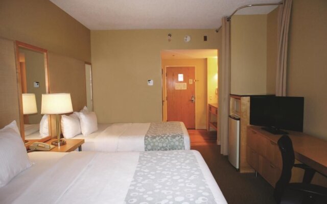 #7712 La Quinta Inn & Suites