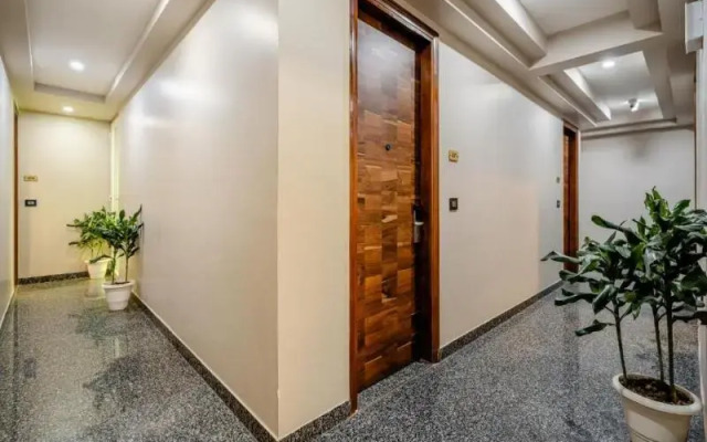 Lime Tree Hotel - Near Medanta Hospital