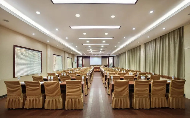 Dongjiang Golf Resort Hotel