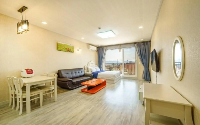 Buan Mohang Crystal Pension
