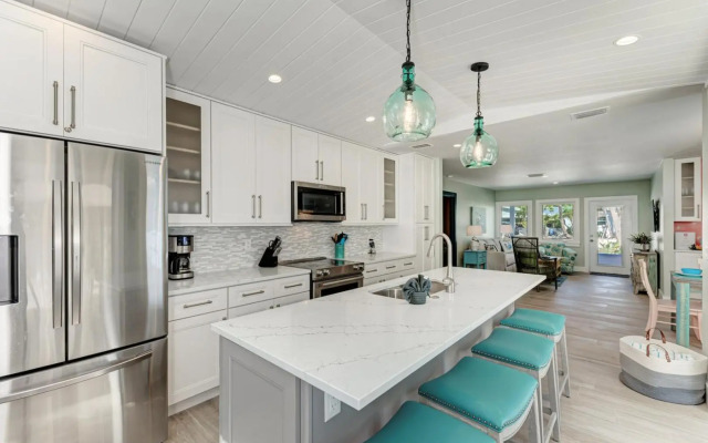 Sea La Vie - 205 - 55th