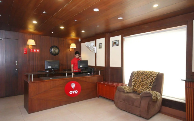 OYO 316 Hotel Brigade Royale