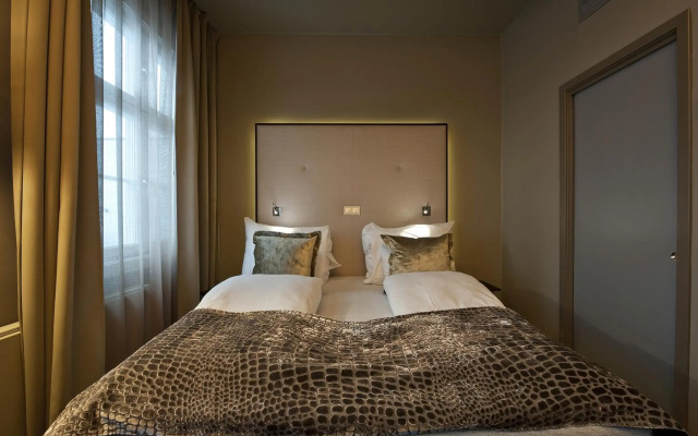 Home Hotel Folketeateret