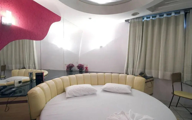 Fantasy Motel