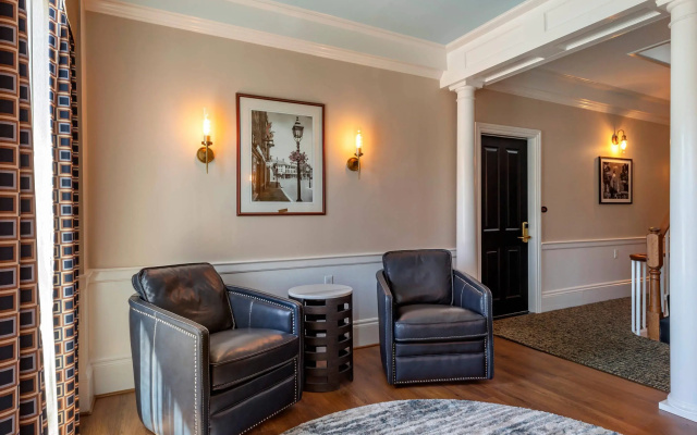 Essex Street Inn & Suites, an Ascend Collection Hotel