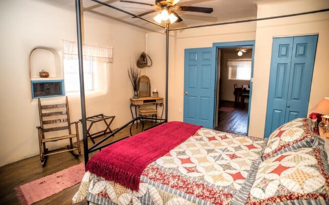 Hacienda Vargas Bed and Breakfast